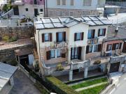 Villetta bifamiliare in vendita di 136 m² in Via Saina