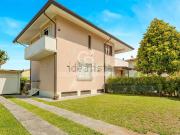 Villetta bifamiliare in vendita di 140 m² in Via Asmara, 37