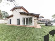 Villetta bifamiliare in vendita di 140 m² in Via Borghesiana