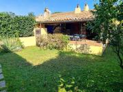 Villetta bifamiliare in vendita di 142 m² in Via Terracina