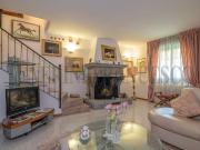 Villetta bifamiliare in vendita di 164 m² in Via Veurey...