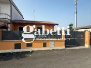 Villetta bifamiliare in vendita di 144 m² in Via Armando...