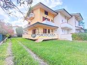 Villetta bifamiliare in vendita di 150 m² in Via 2 Giugno