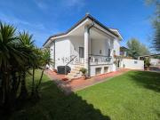 Villetta bifamiliare in vendita di 150 m² in Via Bussana