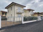 Villetta bifamiliare in vendita di 150 m² in Via Cortona, 32