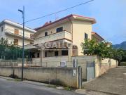 Villetta bifamiliare in vendita di 150 m² in Via Sybaris