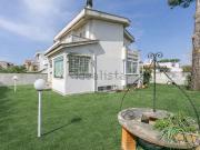 Villetta bifamiliare in vendita di 155 m² in Via Arno, 19