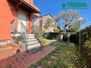 Villetta bifamiliare in vendita di 157 m² in Via Privata...