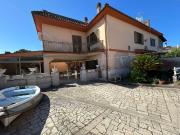 Villetta bifamiliare in vendita di 160 m² in Via Annea