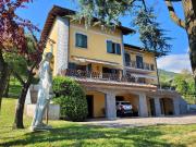 Villetta bifamiliare in vendita di 160 m² in Via Privata...