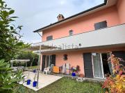 Villetta bifamiliare in vendita di 165 m² in Via...