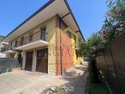 Villetta bifamiliare in vendita di 165 m² in Via Lago...