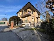 Villetta bifamiliare in vendita di 165 m² in Via Roma