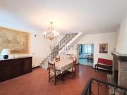 Villetta bifamiliare in vendita di 170 m² in Via Centrale, 6