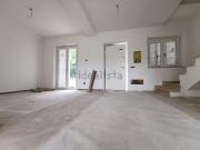 Villetta bifamiliare in vendita di 170 m² in Via del Casone