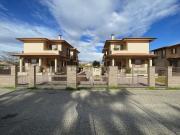 Villetta bifamiliare in vendita di 170 m² in Via Etruria