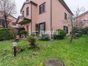 Villetta bifamiliare in vendita di 170 m² in Via V....