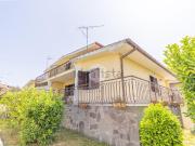 Villetta bifamiliare in vendita di 175 m² in Via Polluce, 2