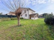 Villetta bifamiliare in vendita di 180 m² in Via Aldo Moro