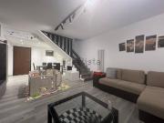 Villetta bifamiliare in vendita di 180 m² in Via Amalfi