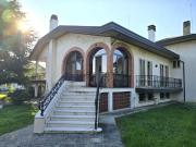 Villetta bifamiliare in vendita di 180 m² in Via Brendole Villetta bifamiliare in vendita di 180 m² in Via Brendole