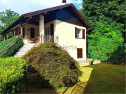 Villetta bifamiliare in vendita di 180 m² in Via Farinet, 14