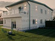 Villetta bifamiliare in vendita di 180 m² in Via Gondar, 6