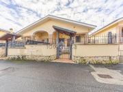 Villetta bifamiliare in vendita di 180 m² in Via Massa...