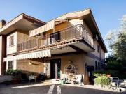 Villetta bifamiliare in vendita di 180 m² in Via Pontestura