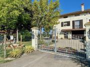 Villetta bifamiliare in vendita di 180 m² in Via Roma, 81