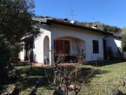 Villetta bifamiliare in vendita di 180 m² in Via Rosnati S 7