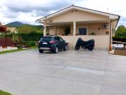 Villetta bifamiliare in vendita di 180 m² in Via Tre...