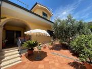 Villetta a schiera in vendita di 180 m² in Via Trevi Nel...