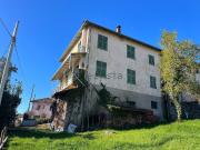Villetta bifamiliare in vendita di 181 m² in Via Adua, 5