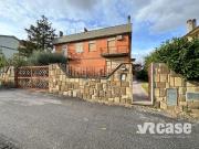 Villetta bifamiliare in vendita di 181 m² in Via Brolo, 10