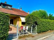 Villetta bifamiliare in vendita di 182 m² in Via Alcide...