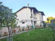 Villetta bifamiliare in vendita di 185 m² in Via Ciro...