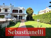 Villetta bifamiliare in vendita di 189 m² in Viale delle...