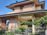 Villetta bifamiliare in vendita di 190 m² in Strada...