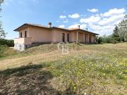 Villetta bifamiliare in vendita di 190 m² in Strada Teverina