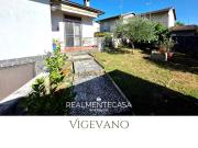 Villetta bifamiliare in vendita di 195 m² in Corso Genova