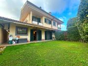 Villetta bifamiliare in vendita di 195 m² in Via delle Mole