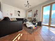 Villetta bifamiliare in vendita di 196 m² in Via Valena