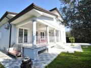 Villetta bifamiliare in vendita di 200 m² in Via Andreotti