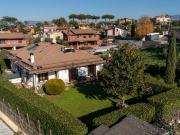 Villetta bifamiliare in vendita di 200 m² in Via Casilina