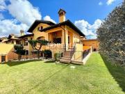 Villetta bifamiliare in vendita di 200 m² in Via Cesare...