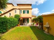 Villetta bifamiliare in vendita di 200 m² in Via di S....