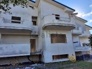 Villetta bifamiliare in vendita di 200 m² in Via Falconara