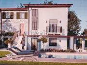 Villetta bifamiliare in vendita di 200 m² in Via Marchini