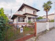 Villetta bifamiliare in vendita di 200 m² in Via Papa...